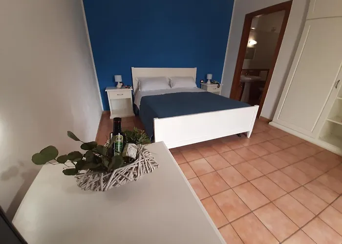 Отель Messapia & 4*